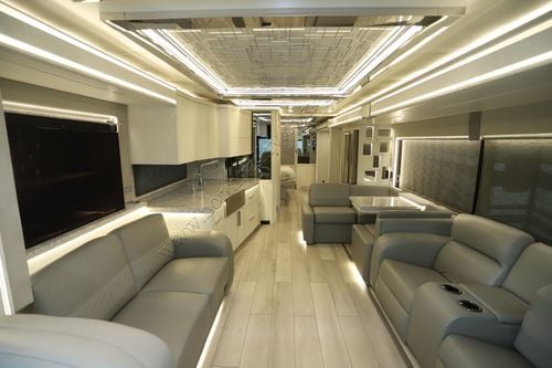 2023 Newmar King Aire 4531