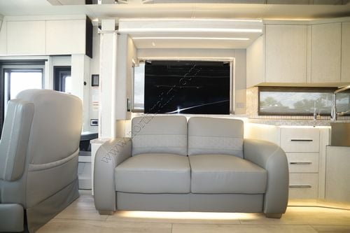 2023 Newmar King Aire 4531