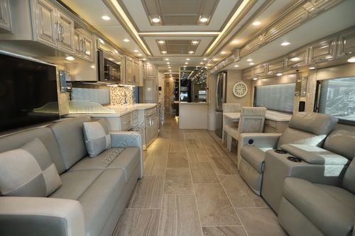 2022 Newmar Supreme Aire 4575