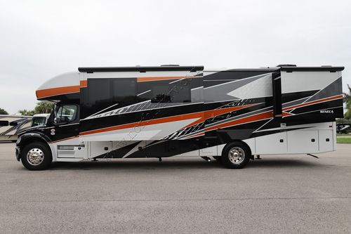 2026 Jayco Seneca 37L