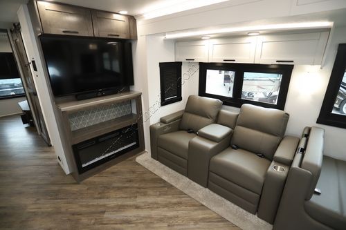 2026 Jayco Seneca 37L