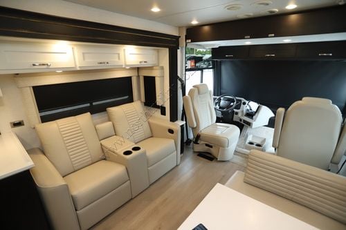 2025 Newmar Bay Star 3014