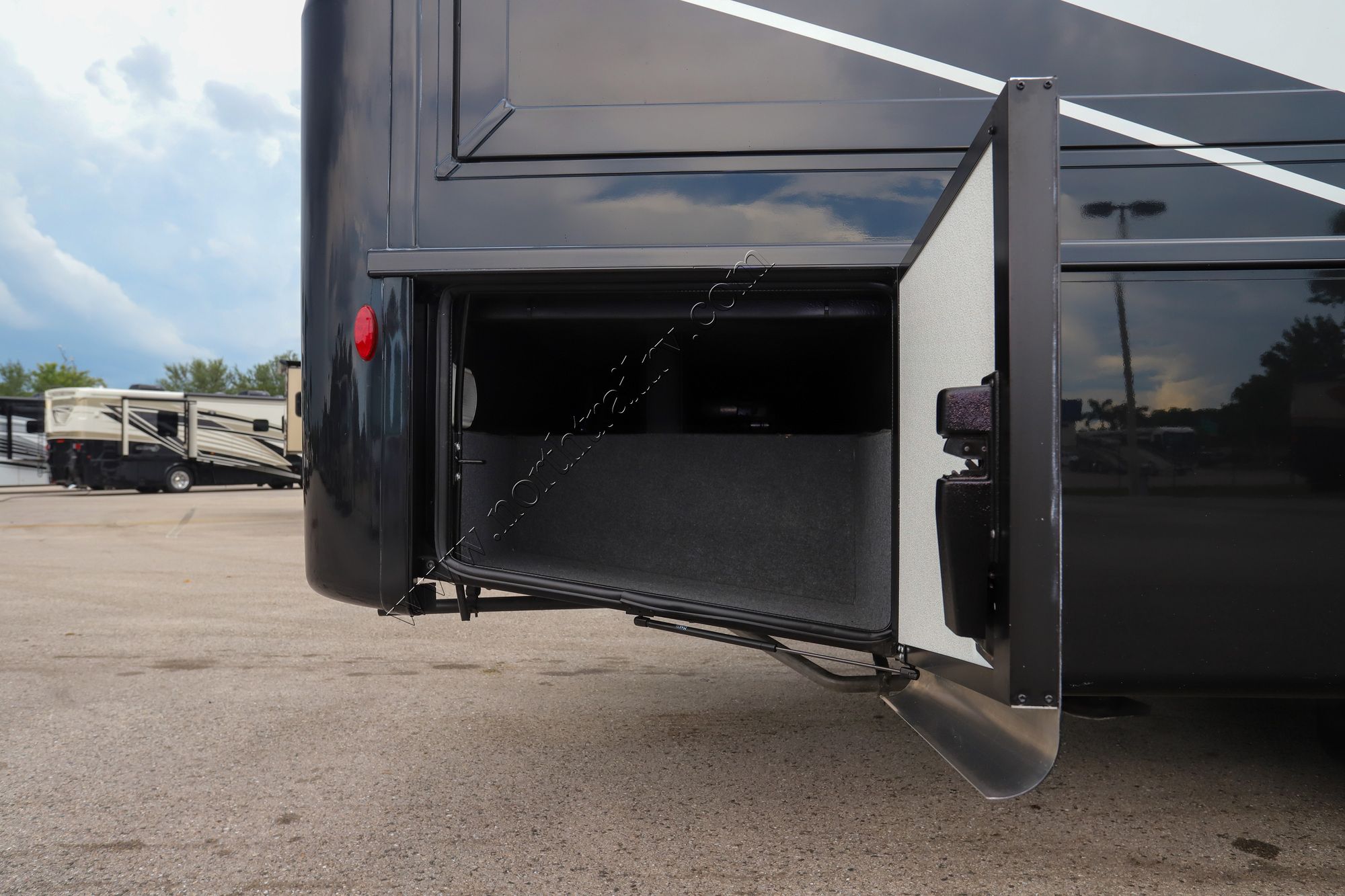 Used 2025 Newmar Bay Star 3014 Class A  For Sale