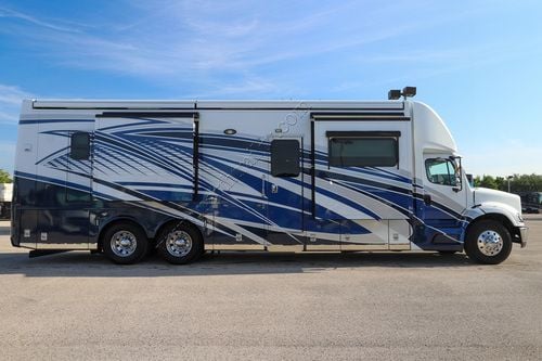2022 Newmar Supreme Aire 4051