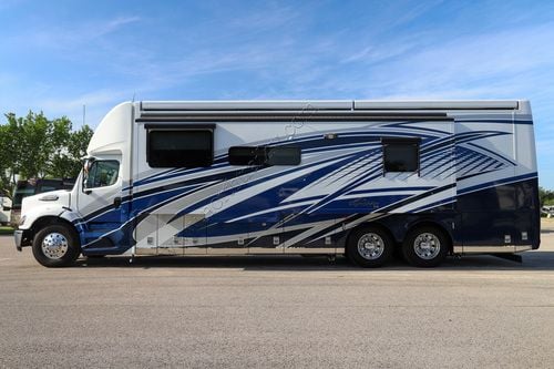 2022 Newmar Supreme Aire 4051