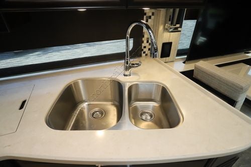 2022 Newmar Supreme Aire 4051