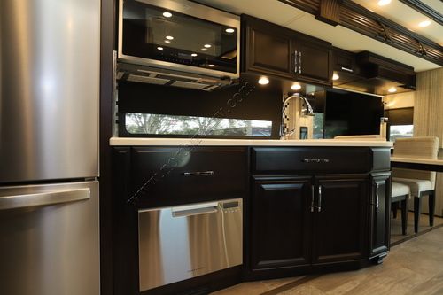 2022 Newmar Supreme Aire 4051
