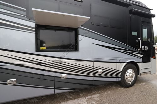 2026 Tiffin Motor Homes Phaeton 40IH