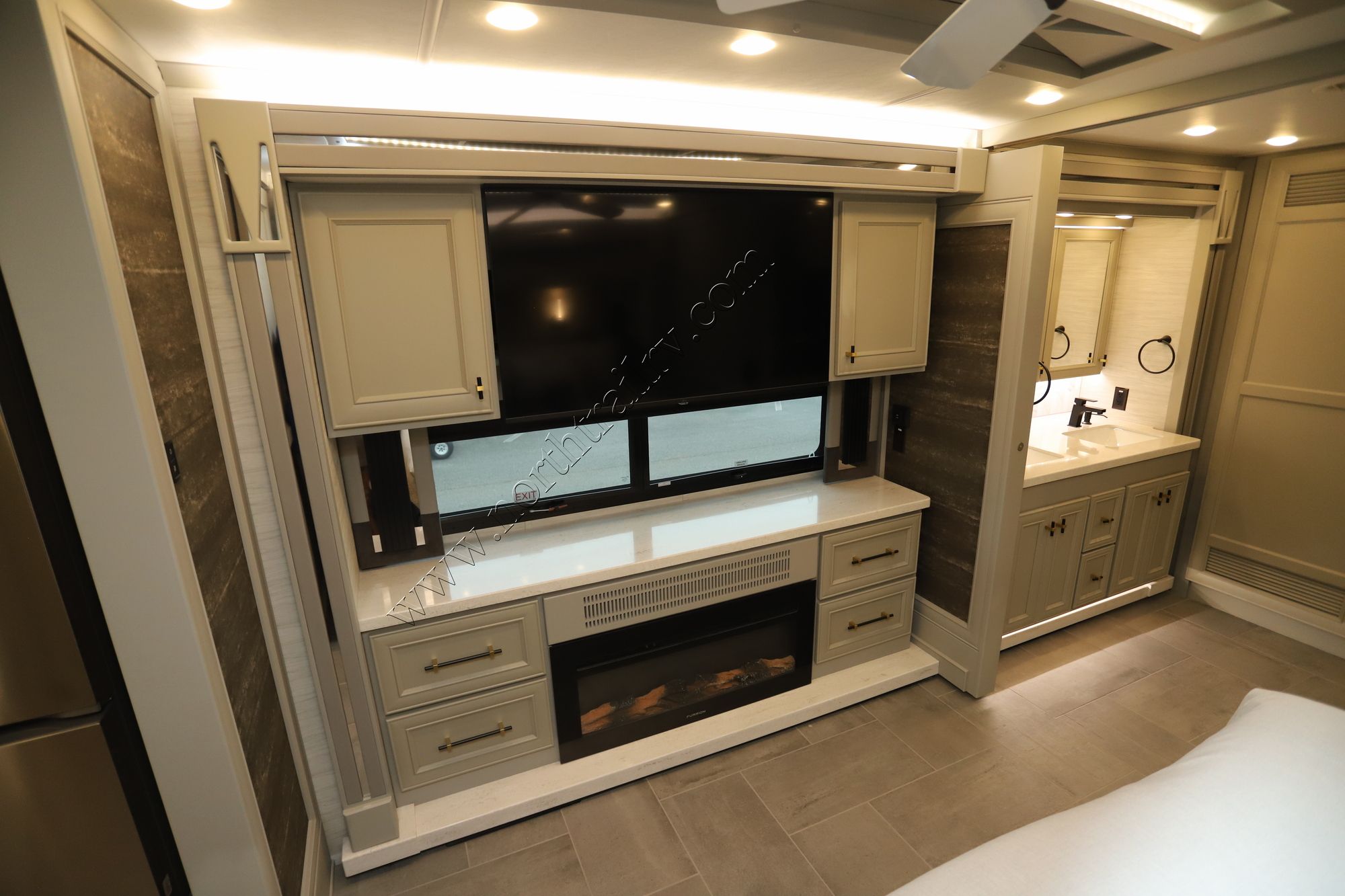 New 2026 Tiffin Motor Homes Allegro Bus 40IP Class A  For Sale