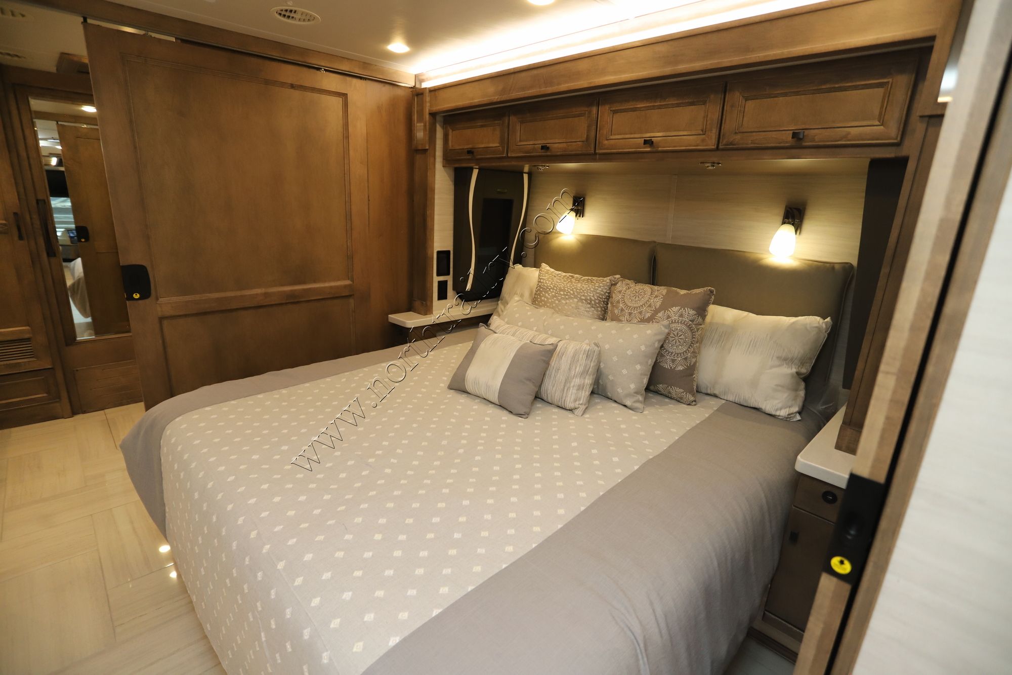 New 2026 Tiffin Motor Homes Phaeton 40IH Class A  For Sale