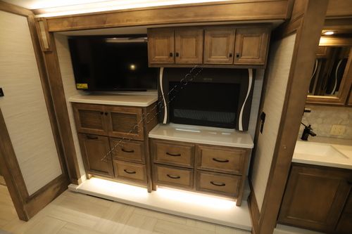 2026 Tiffin Motor Homes Phaeton 40IH