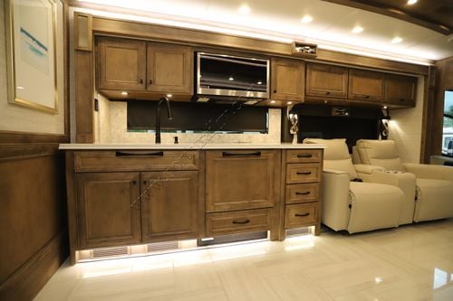 2026 Tiffin Motor Homes Phaeton 40IH