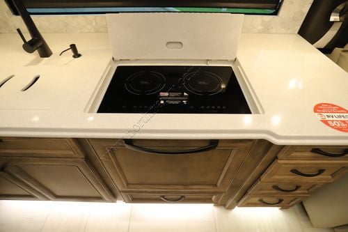 2026 Tiffin Motor Homes Phaeton 40IH