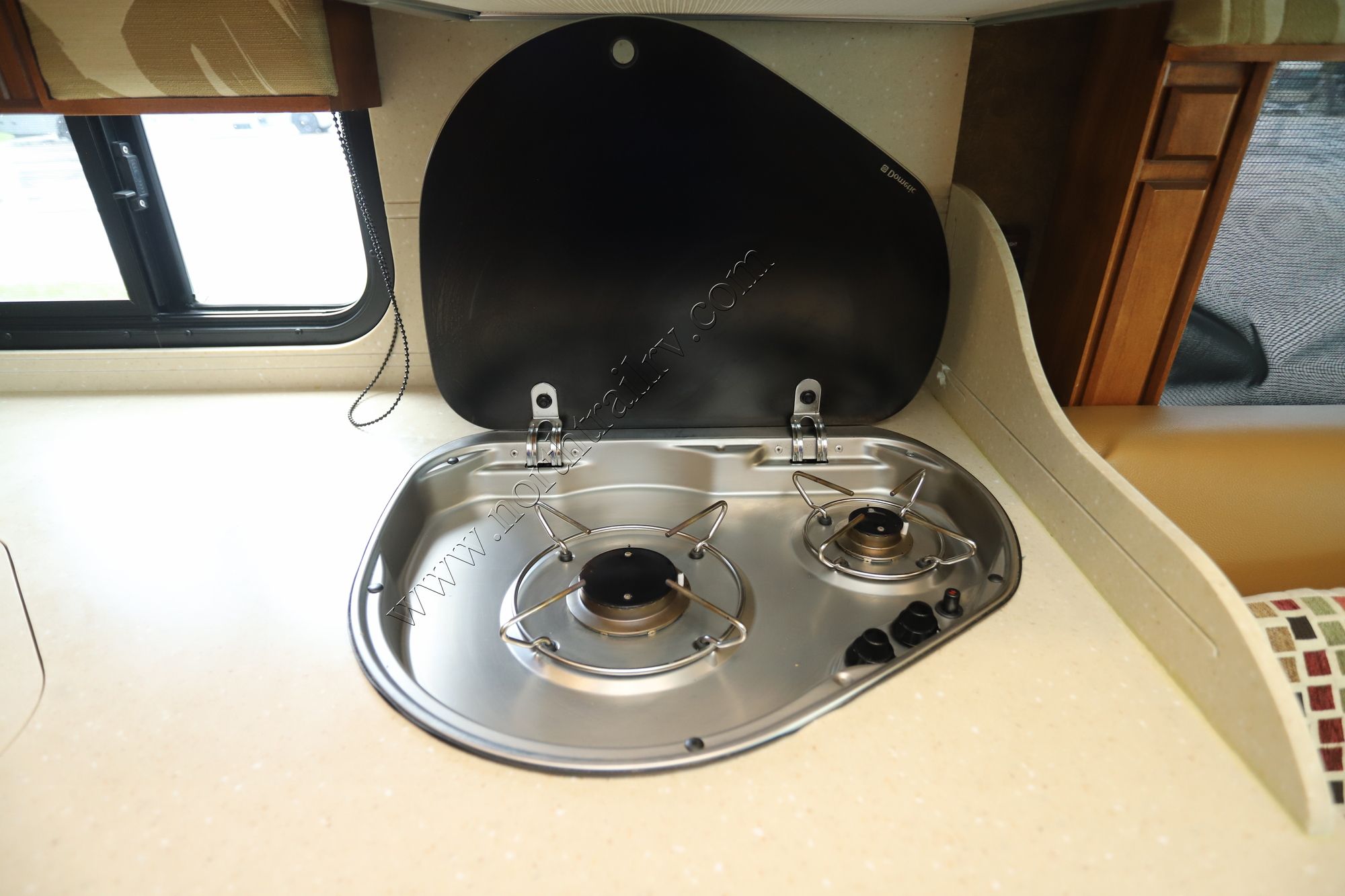 Used 2014 Tiffin Motor Homes Breeze 32BR Class A  For Sale