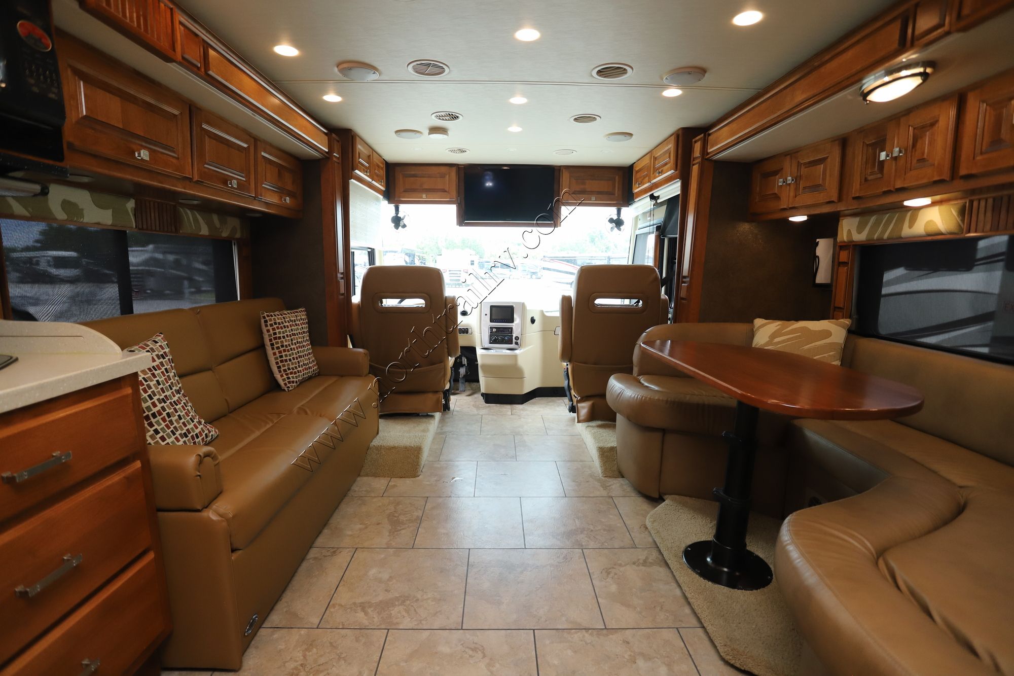 Used 2014 Tiffin Motor Homes Breeze 32BR Class A  For Sale
