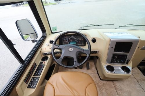 2014 Tiffin Motor Homes Breeze 32BR