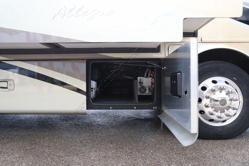 2014 Tiffin Motor Homes Breeze 32BR