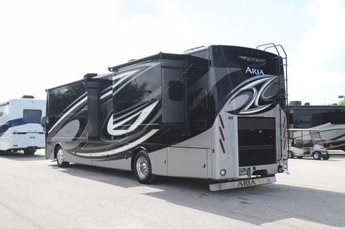 2021 Thor Aria 3701