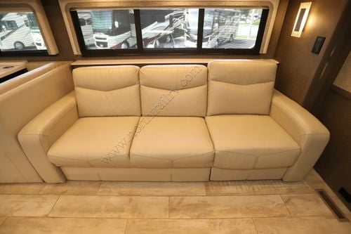2021 Thor Aria 3701