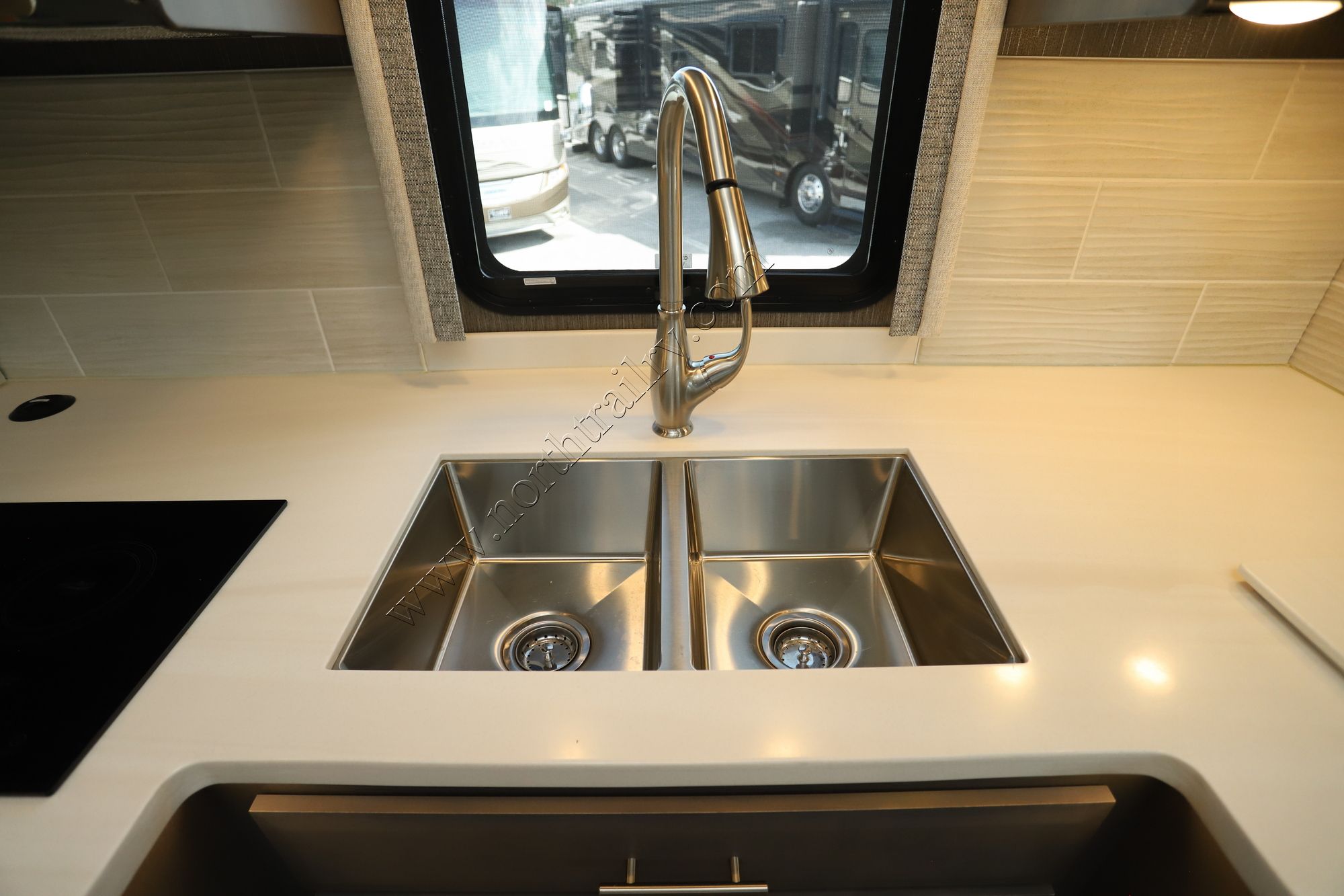 Used 2021 Thor Aria 3701 Class A  For Sale