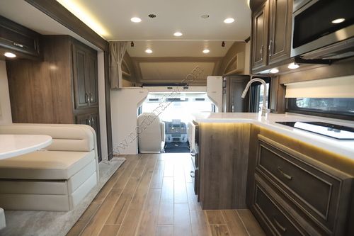 2024 Jayco Seneca Prestige 37K