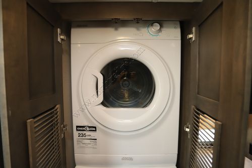 2024 Jayco Seneca Prestige 37K
