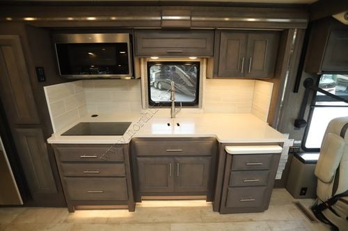 2021 Thor Aria 3701