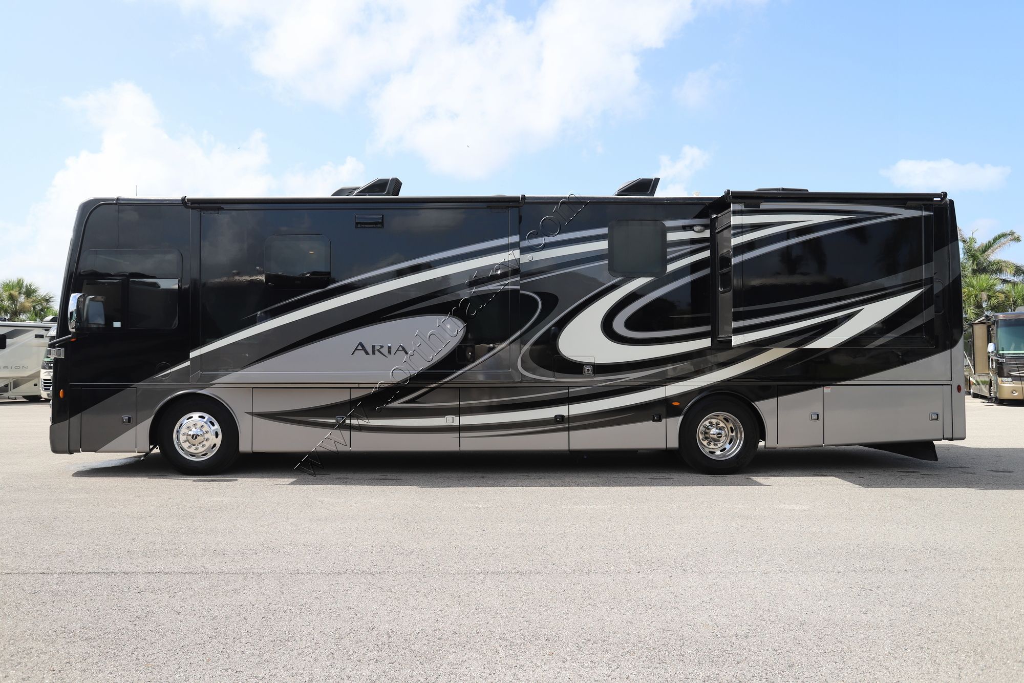Used 2021 Thor Aria 3701 Class A  For Sale