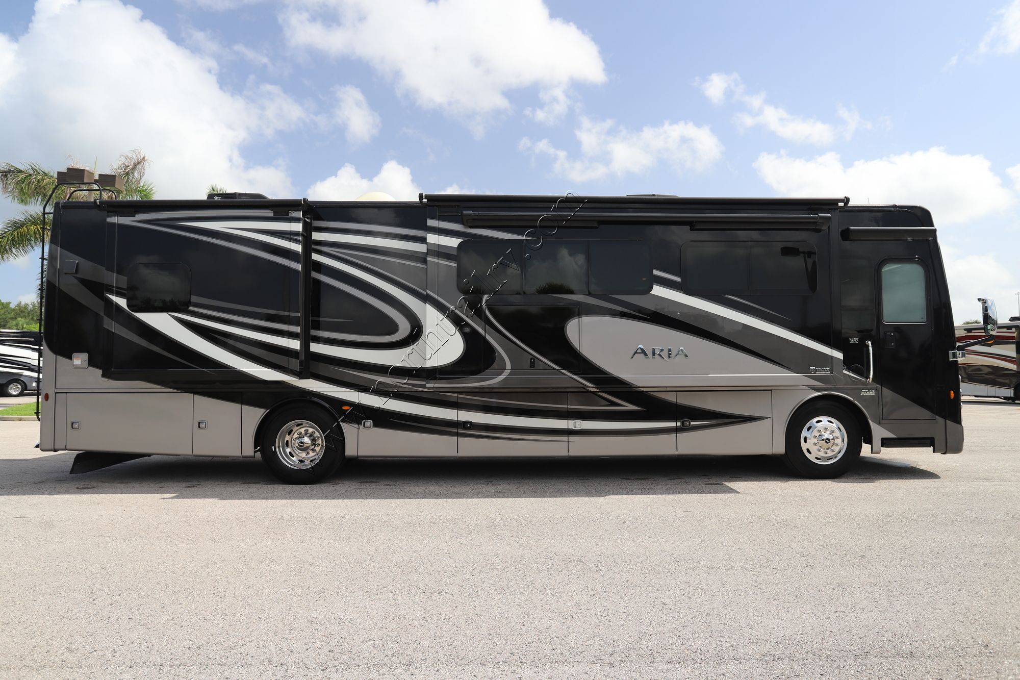 Used 2021 Thor Aria 3701 Class A  For Sale