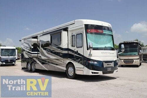 2026 Newmar Mountain Aire 4118