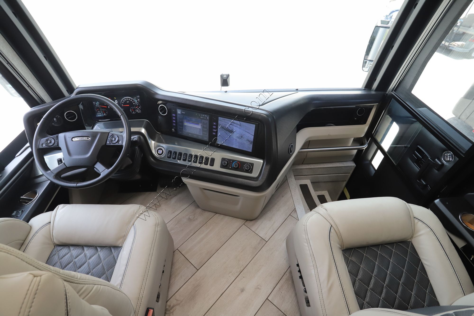 Used 2021 American Coach American Dream 45A Class A  For Sale