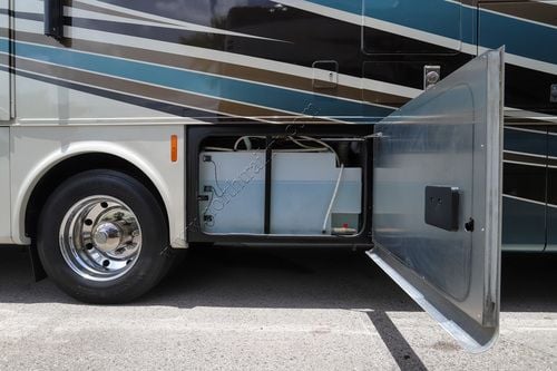 2017 Tiffin Motor Homes Allegro 32SA
