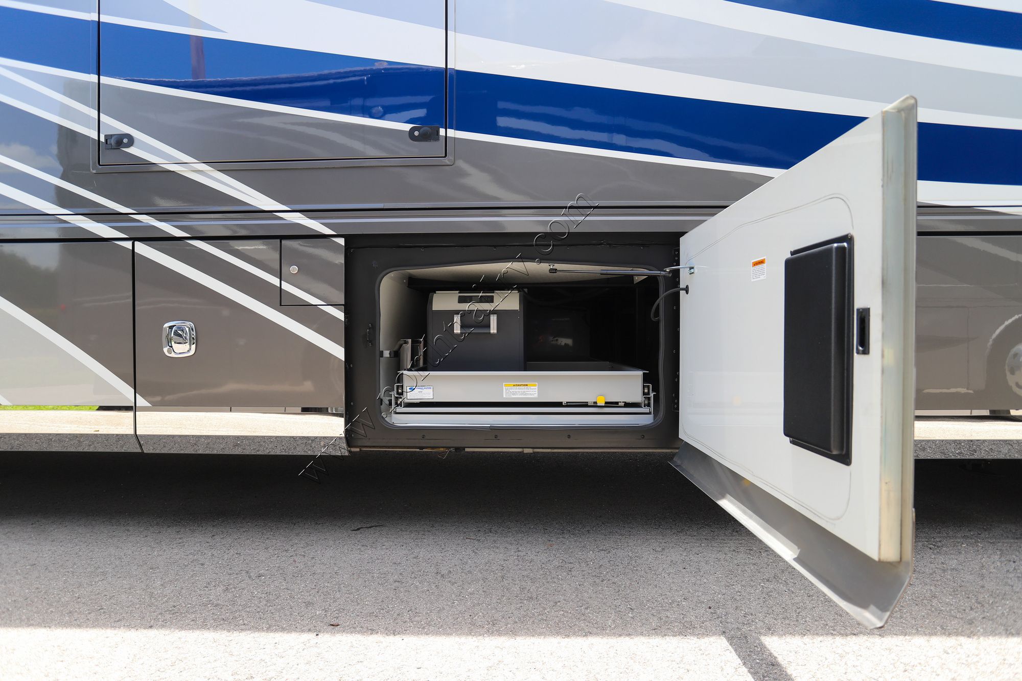 Used 2021 American Coach American Dream 45A Class A  For Sale