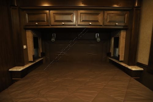 2017 Tiffin Motor Homes Allegro 32SA