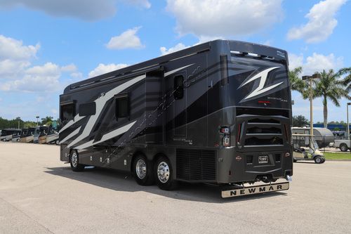 2026 Newmar Mountain Aire 3825