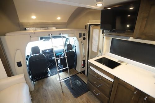 2021 Tiffin Motor Homes Wayfarer 25RW