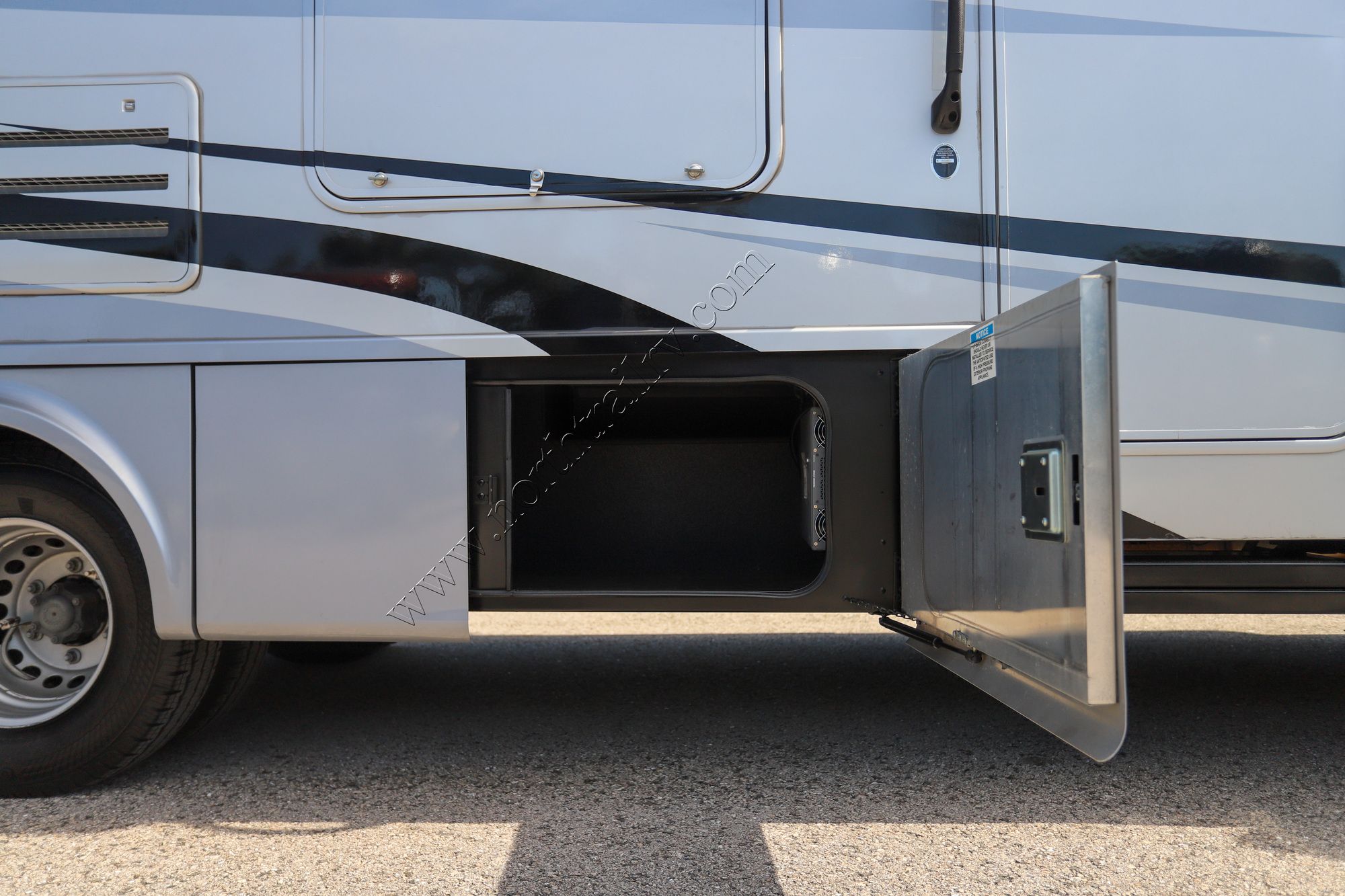 Used 2021 Tiffin Motor Homes Wayfarer 25RW Class C  For Sale