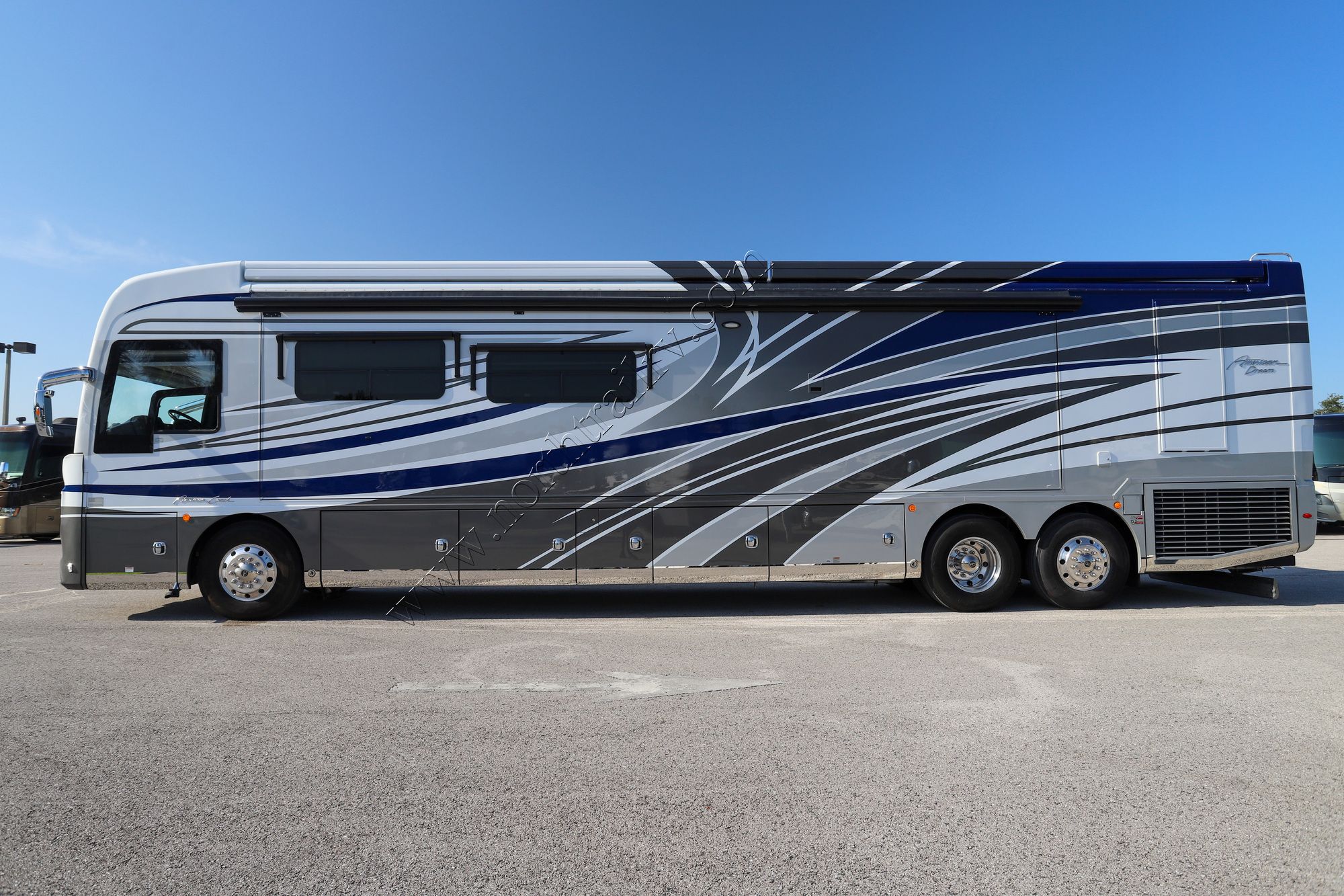 Used 2021 American Coach American Dream 45A Class A  For Sale