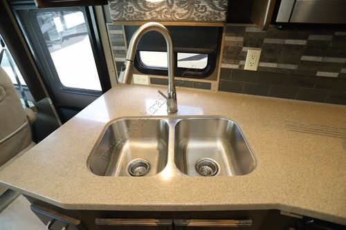 2017 Tiffin Motor Homes Allegro 32SA