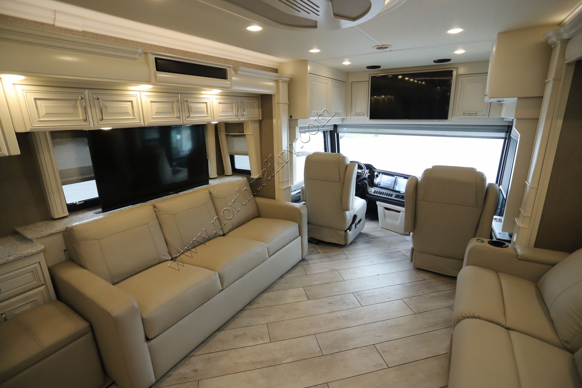 Used 2021 American Coach American Dream 45A Class A  For Sale