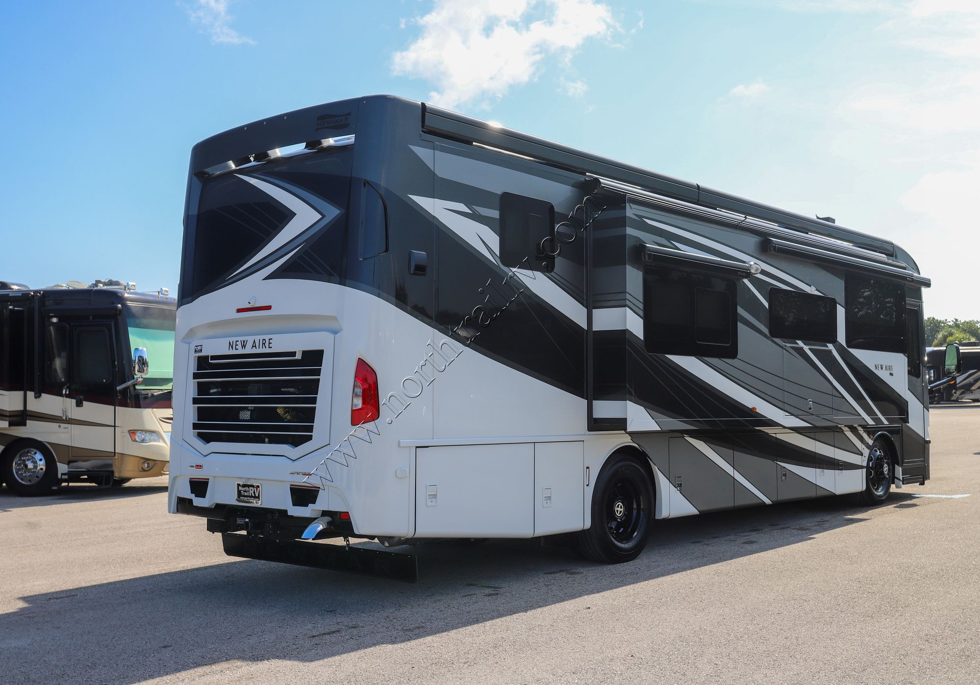 New 2026 Newmar New Aire 3547 Class A  For Sale