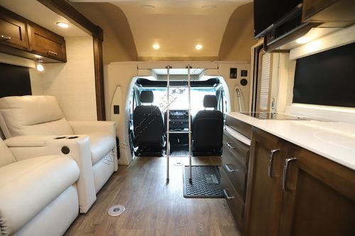 2021 Tiffin Motor Homes Wayfarer 25RW