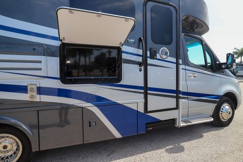 2020 Tiffin Motor Homes Wayfarer 25RW