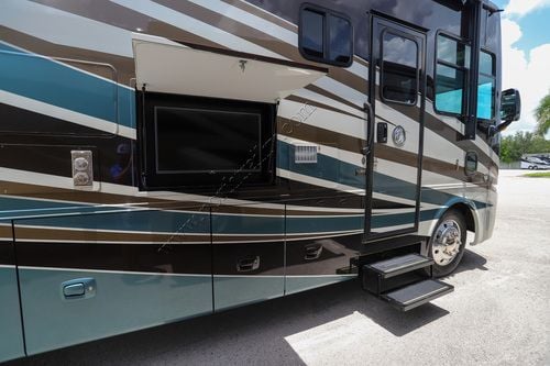 2017 Tiffin Motor Homes Allegro 32SA