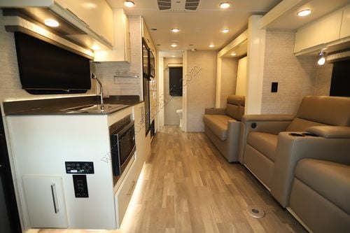 2020 Tiffin Motor Homes Wayfarer 25RW