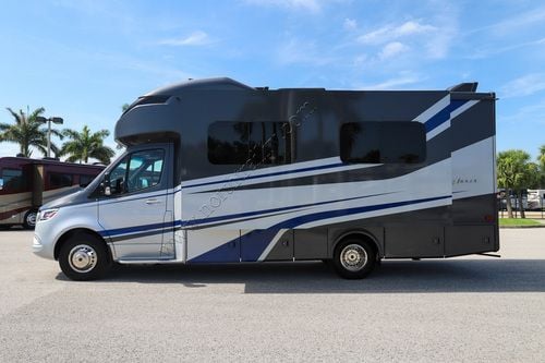 2020 Tiffin Motor Homes Wayfarer 25RW