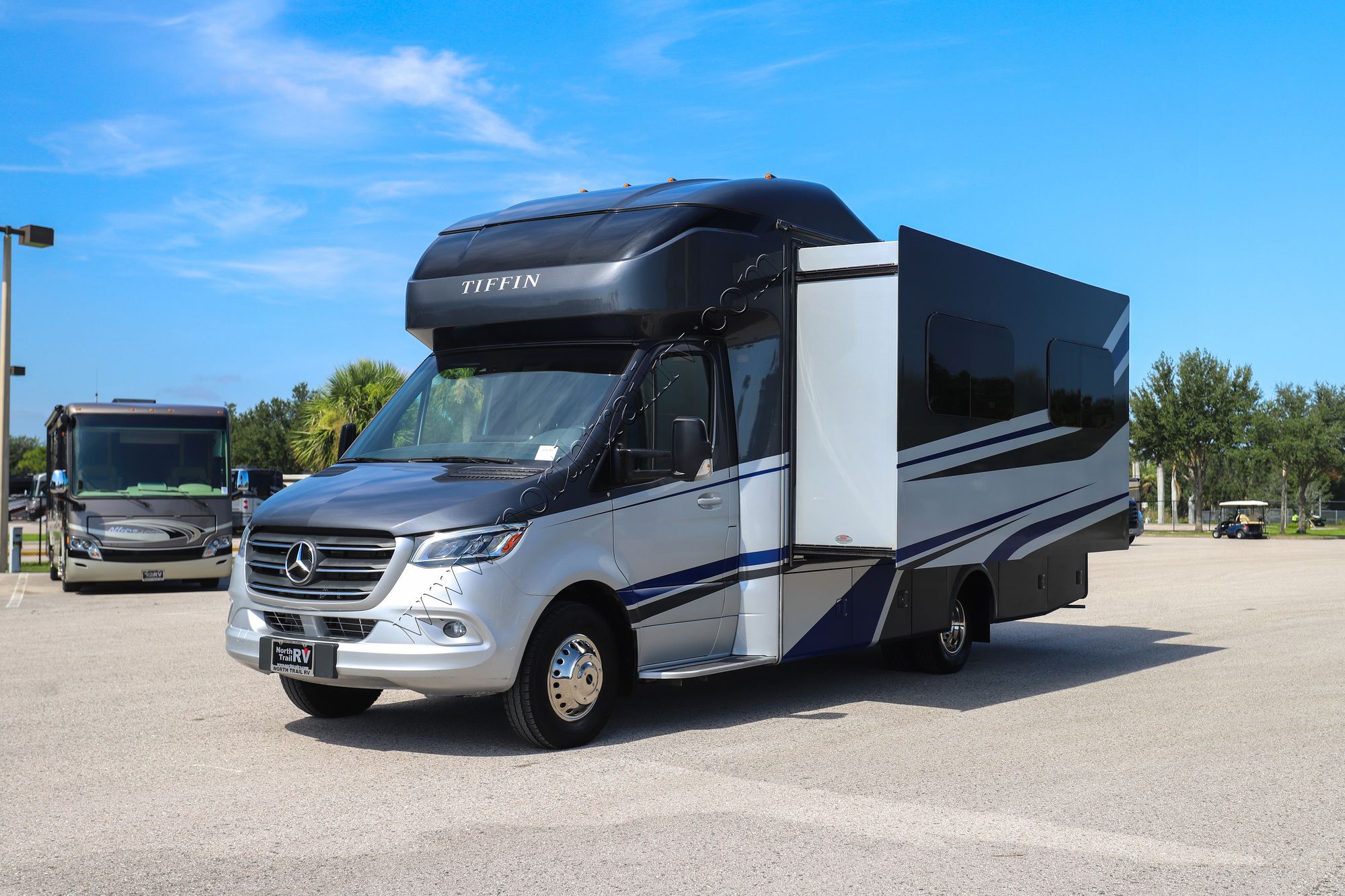 Used 2020 Tiffin Motor Homes Wayfarer 25RW Class C  For Sale