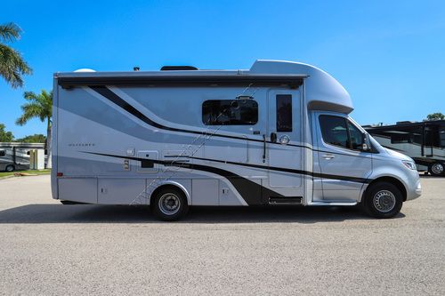2021 Tiffin Motor Homes Wayfarer 25RW