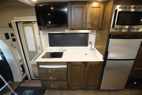 2021 Tiffin Motor Homes Wayfarer 25RW