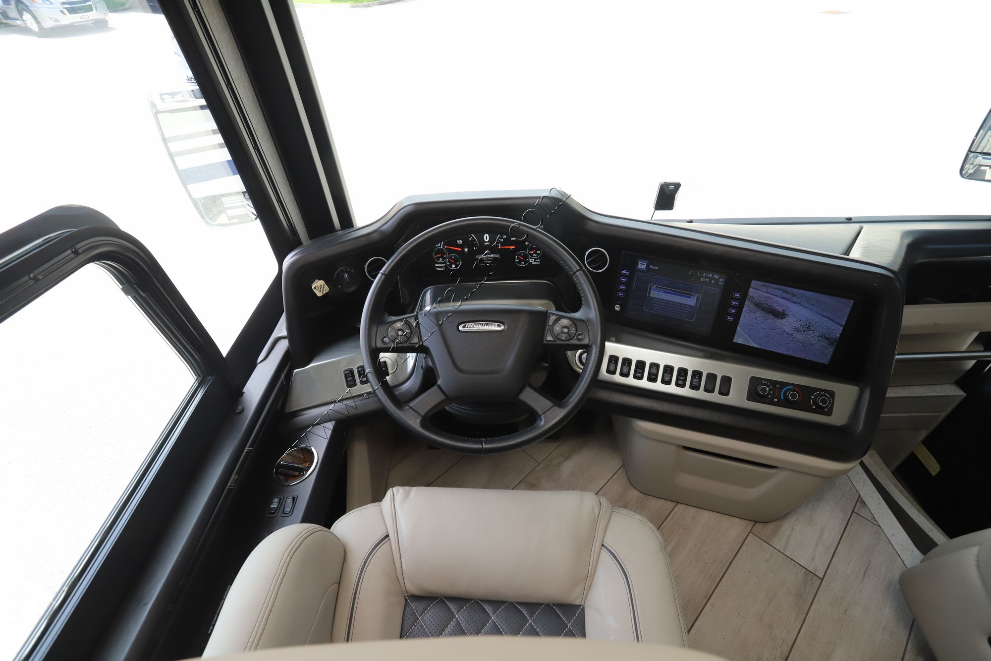 Used 2021 American Coach American Dream 45A Class A  For Sale